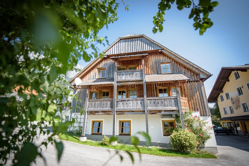Mayer - Wirtshaus Und Dorfhotel Sankt Martin am Grimming ภายนอก รูปภาพ