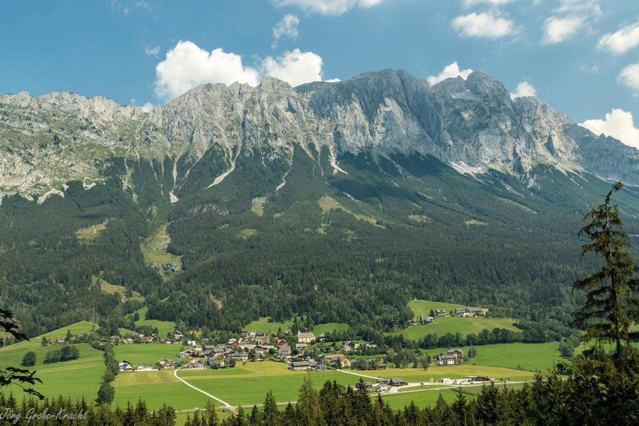 Mayer - Wirtshaus Und Dorfhotel Sankt Martin am Grimming ภายนอก รูปภาพ
