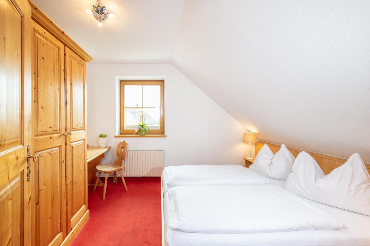 Mayer - Wirtshaus Und Dorfhotel Sankt Martin am Grimming ภายนอก รูปภาพ