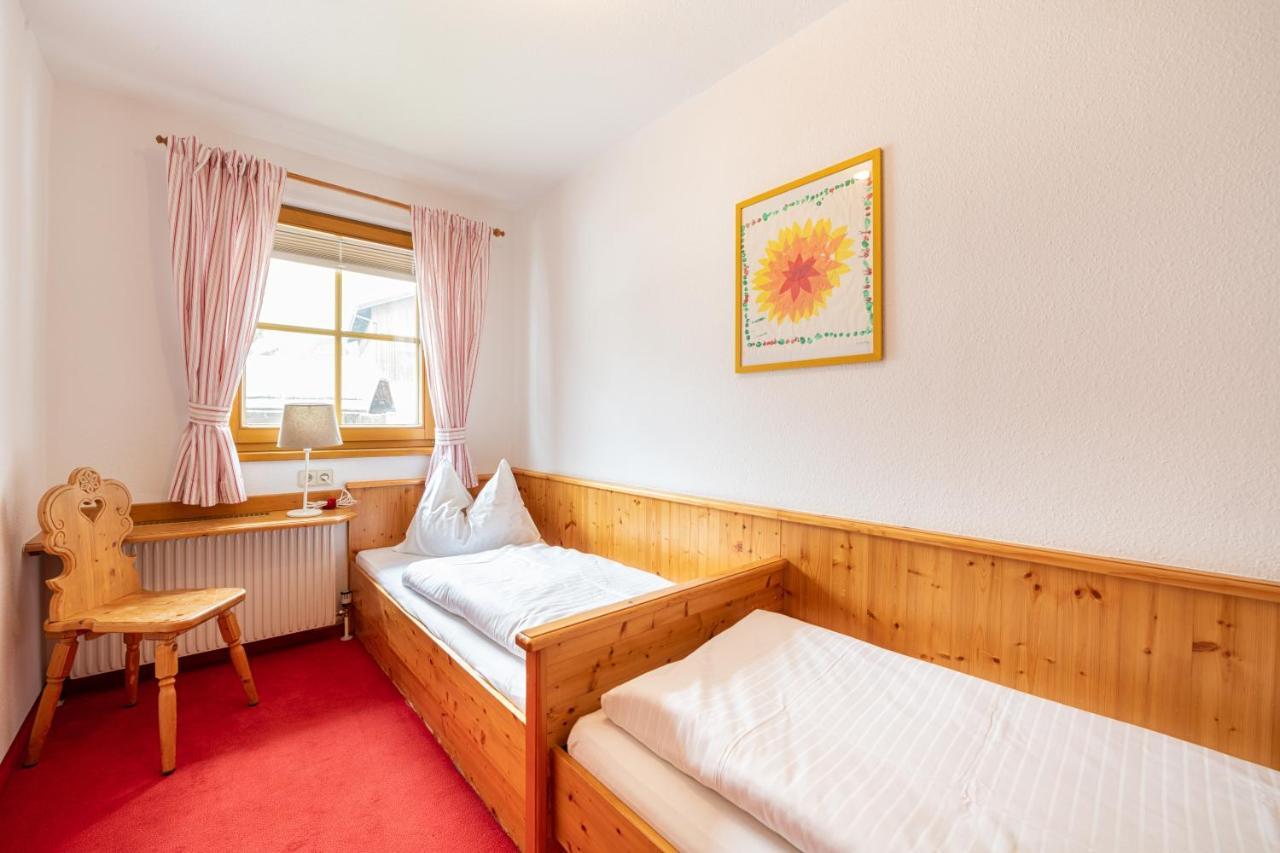 Mayer - Wirtshaus Und Dorfhotel Sankt Martin am Grimming ภายนอก รูปภาพ